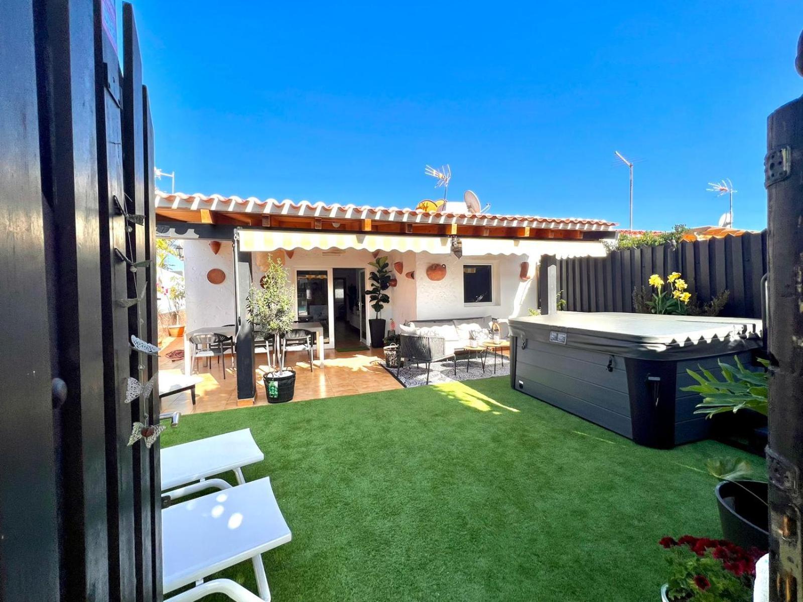 Oasis Beach Holiday Home With Jacuzzi Playa del Inglés Esterno foto